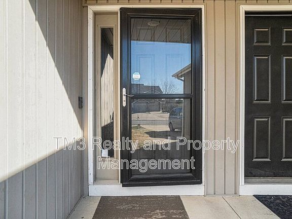 5th image of 1609 N 128th St
