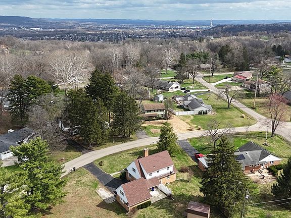 4th image of 26 Tecumseh Dr