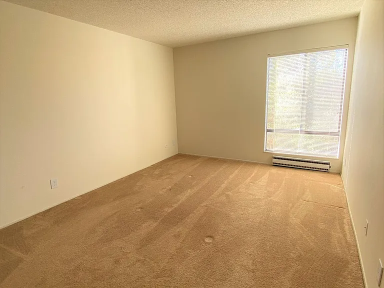4 Commodore Dr #439 — Photo 15