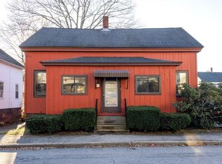 38 Park St, Webster, MA 01570