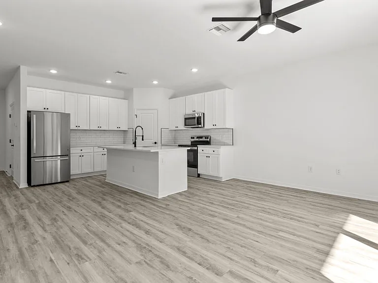 548 Knapp St — Photo 64