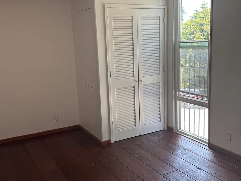 2428 Beverly Ave #A — Photo 11