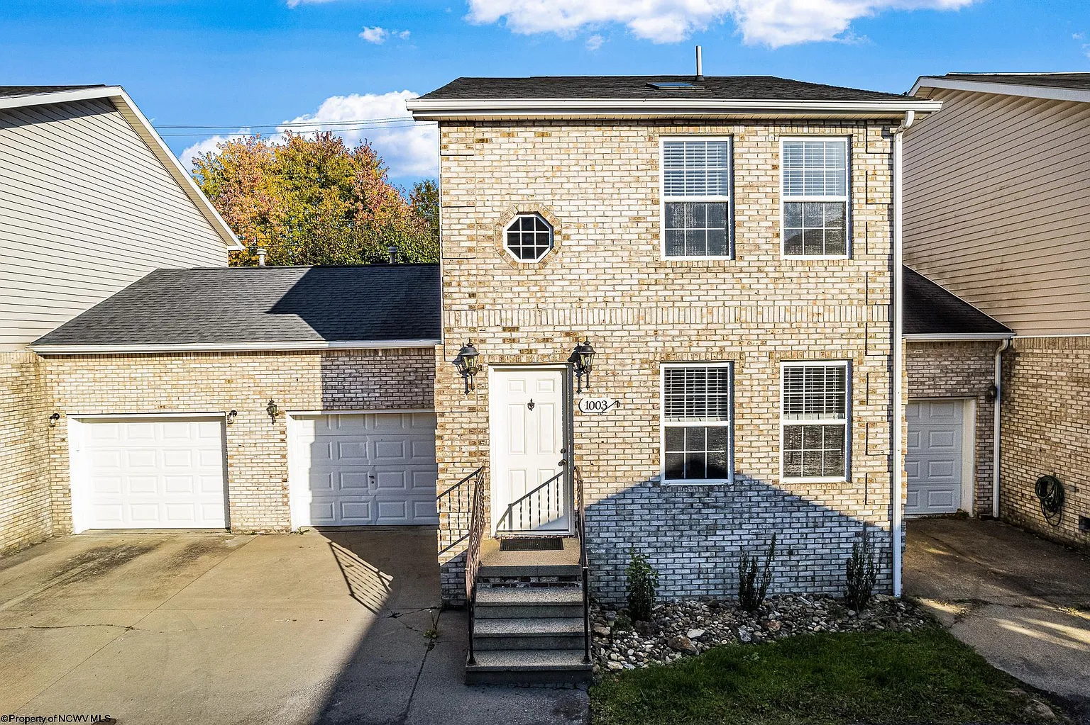 1003 Elkins Dr photo 1
