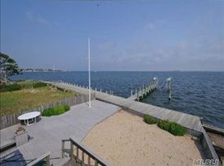31 Bayview Ave W, Lindenhurst, NY 11757