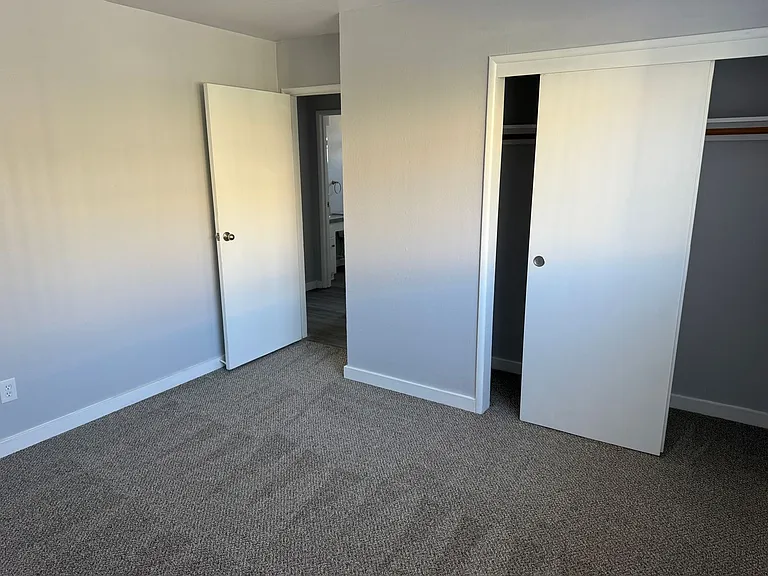 1153 Jefferson St — Photo 10