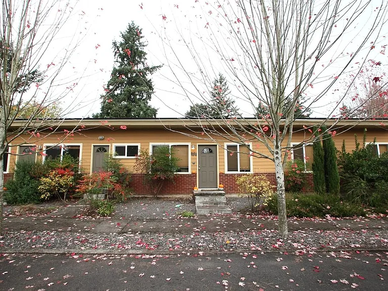 4 plex on quiet street in residential neighborhood