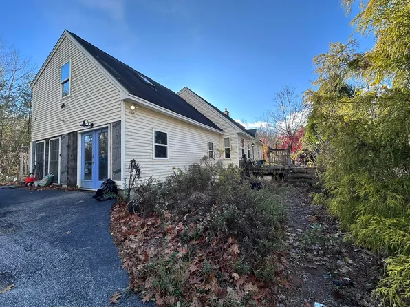 121 Highland Shores Road, Casco, ME 04015