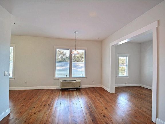 4th image of 2365 16th Ave #1