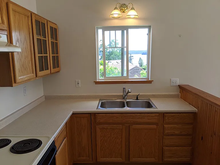 6039 Central Ave — Photo 8