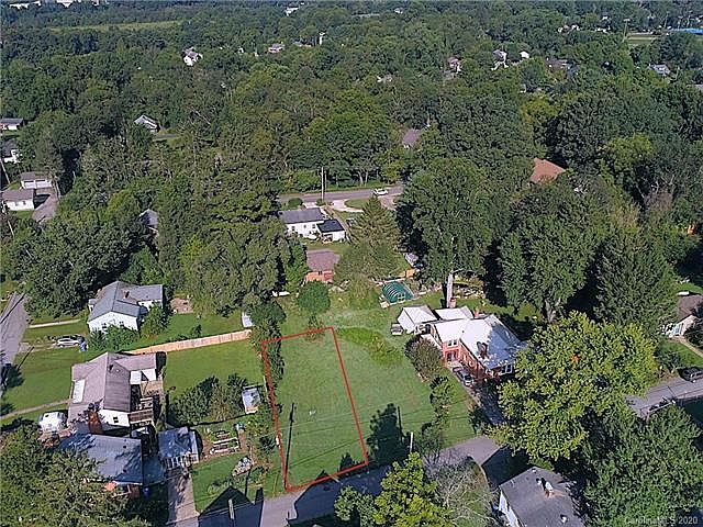 1st image of 65 Lincoln Ave