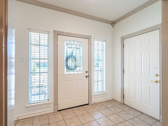 5th image of 3531 Humble Ave