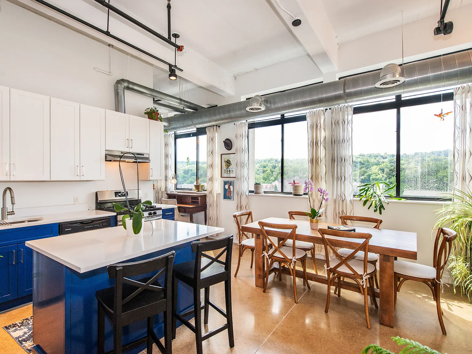 2 bed, 950 sqft, $2,450 — Photo 4
