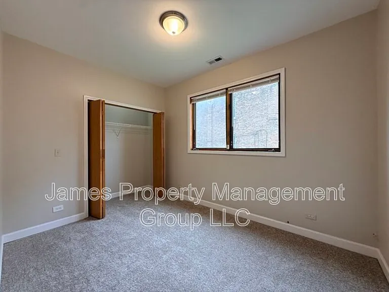 2731 W Congress Pkwy #2 — Photo 4