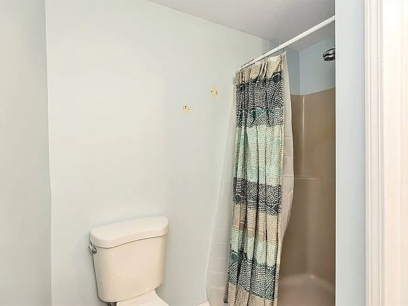 5th image of 50 Cromwell Dr Unit 3