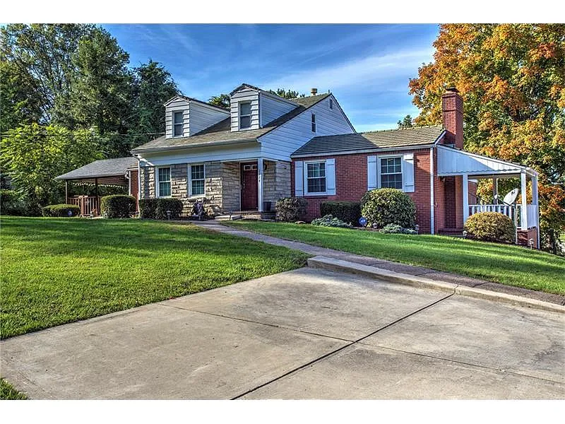 2274 Washington Rd photo 1