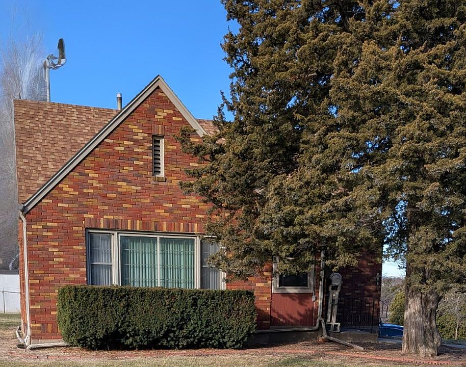 1st image of 2221 Carter Rd