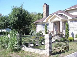 496 Sweezy Ave, Riverhead, NY 11901