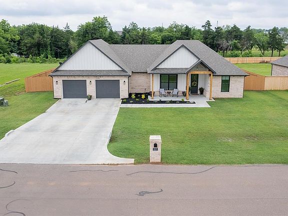 2nd image of 217 E Blanco Bend Dr