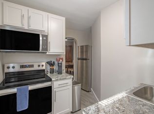 $1495 Tastefully furnished 1BR Apartment | All Utilities Paid + In-Unit Laundry + Deposit-Free Op..., Kalamazoo, MI 49007
