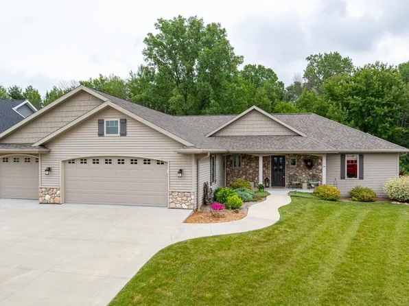 4968 N Silkwood Cir, Appleton, WI 54913