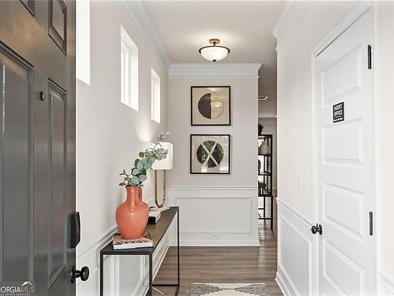 3rd image of 310 Caroline Pl #100