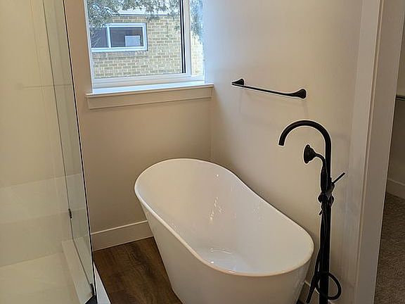 Master Tub