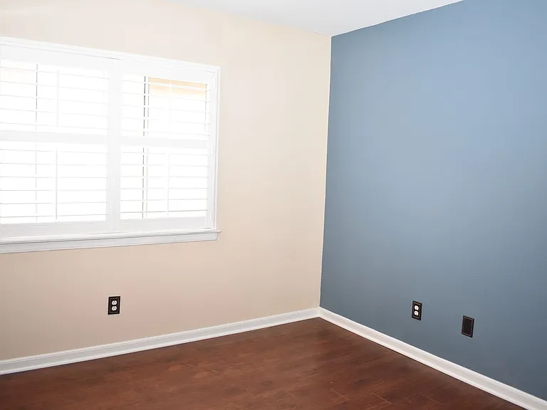 1281 Aguirre Dr — Photo 13