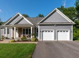 9 Blunders Way, North Smithfield, RI 02896