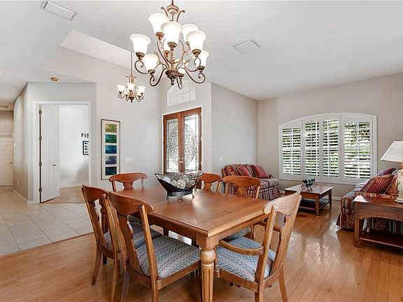 5th image of 10432 Greenmont Dr