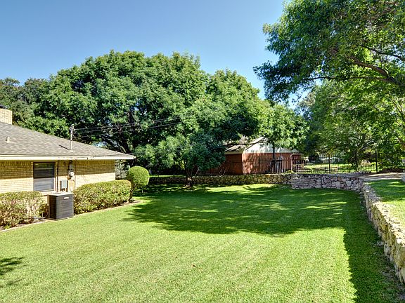 4th image of 4352 Westdale Dr