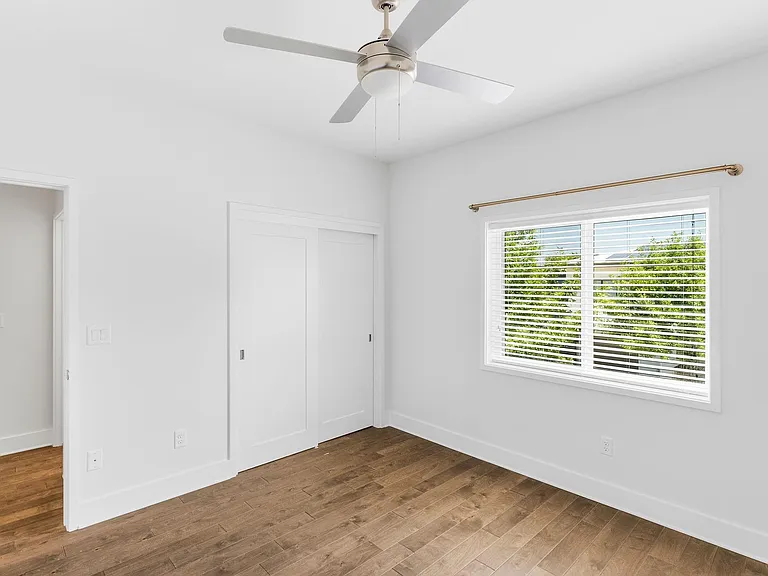 2101 Montopolis Dr #11 — Photo 29