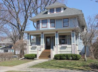 800 Gunderson Ave, Oak Park, IL 60304