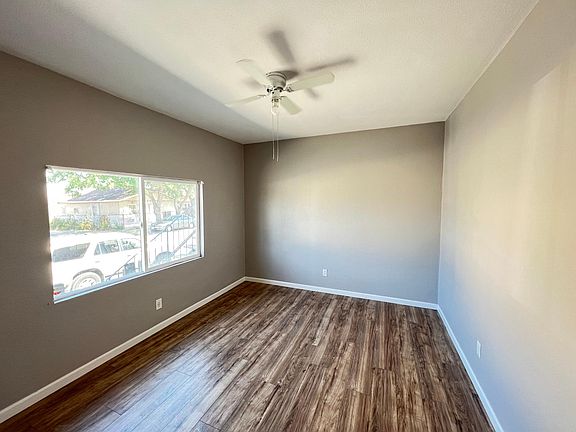 3rd image of 531 Dewey St