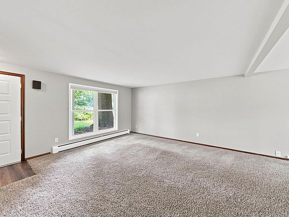 5th image of 2015 Forest Valley Dr