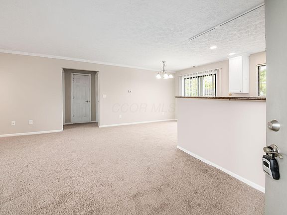 5th image of 2727 Greystone Dr APT A
