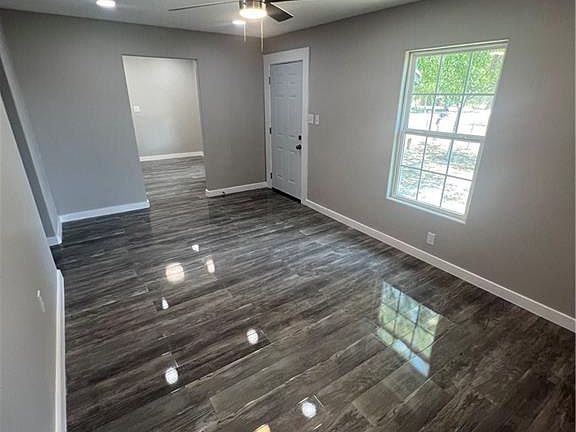 3rd image of 114 Citriana St