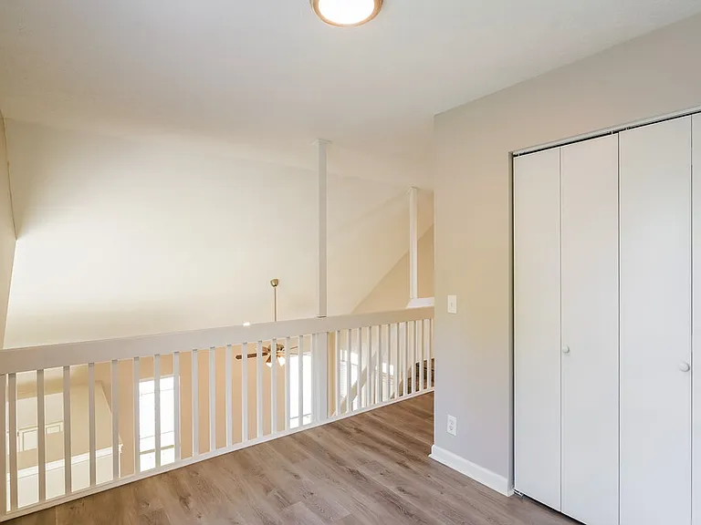 1208 Wembley Dr — Photo 15