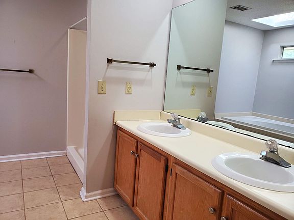5th image of 1003 Felton Ln