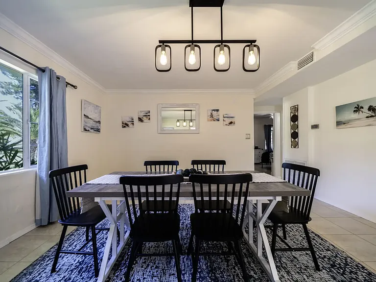 4464 E Riverside Dr — Photo 5