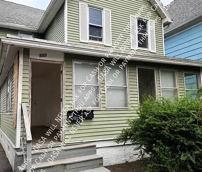 115 Parkway #LOWER — Photo 1