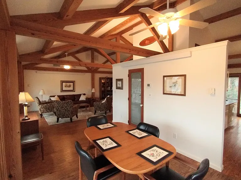 402 Forest Beach Rd — Photo 1