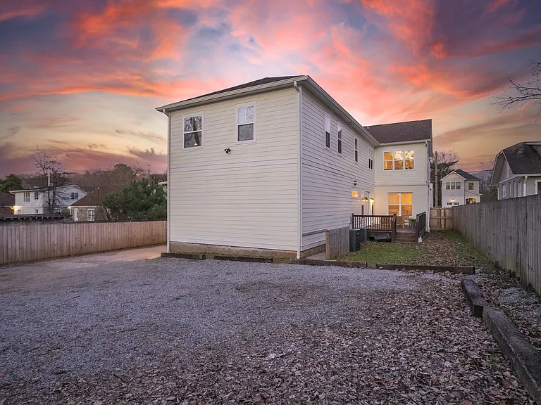 407 Scott Ave #A — Photo 32