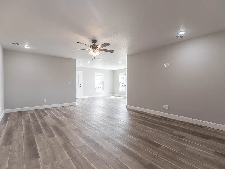2819 Nellie Ave — Photo 2