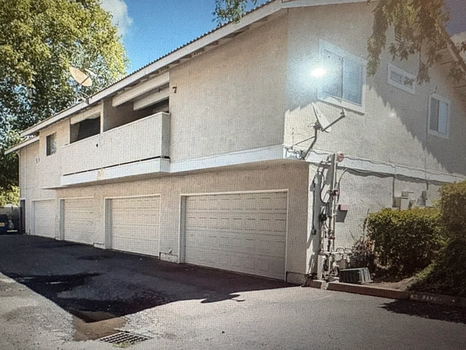 2 bed, 950 sqft, $1,850 — Photo 1