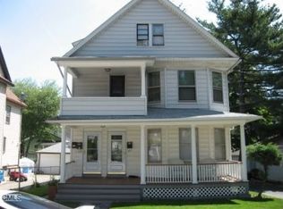 560 Gurdon St, Bridgeport, CT 06606