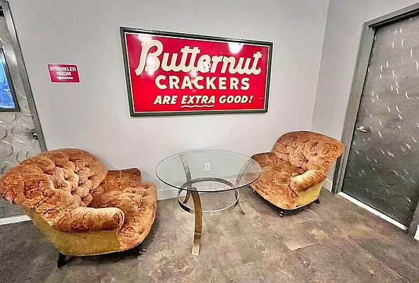 Rented by ERNY LLC | media 53