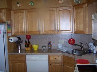 21 S Cedarwood Ave, Carneys Point, NJ 08069