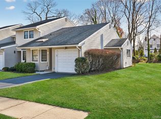 1 Mechanic Ct, Huntington, NY 11743