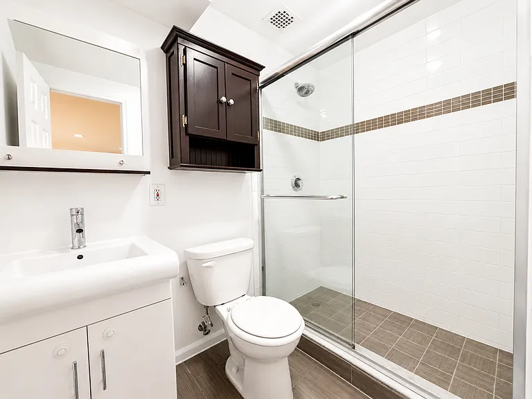240 E 90th St #1D — Photo 9