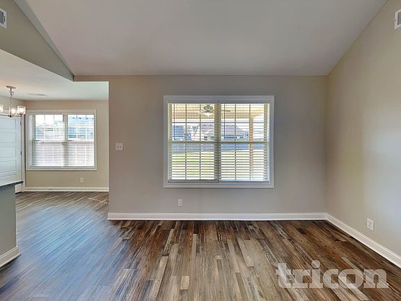 2nd image of 1085 Dublin Dr